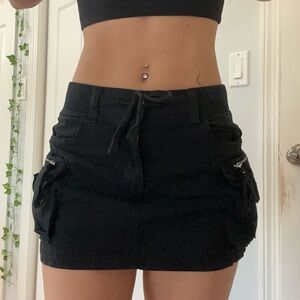 AE NWOT Black Women's Cargo Skirt
